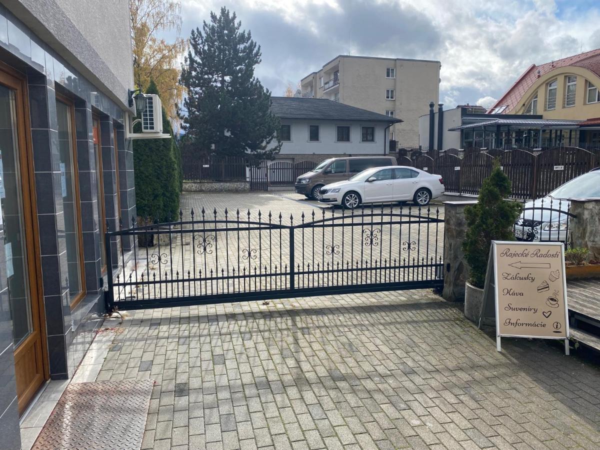 Apartman Posta Rajecké Teplice المظهر الخارجي الصورة